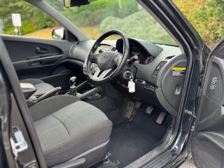/photos/12819/09a12744-1149-49c1-86f2-fa9c19e85047_i320x240.jpg