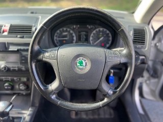 /photos/12819/5b0cd6c3-c84c-4896-a0a0-2557ef168038_i320x240.jpg